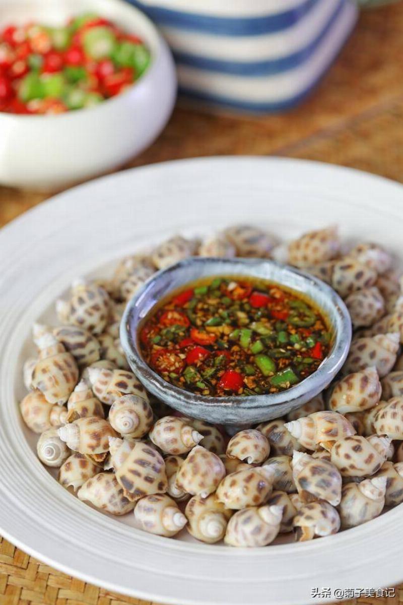 Luộc ốc với nước lạnh