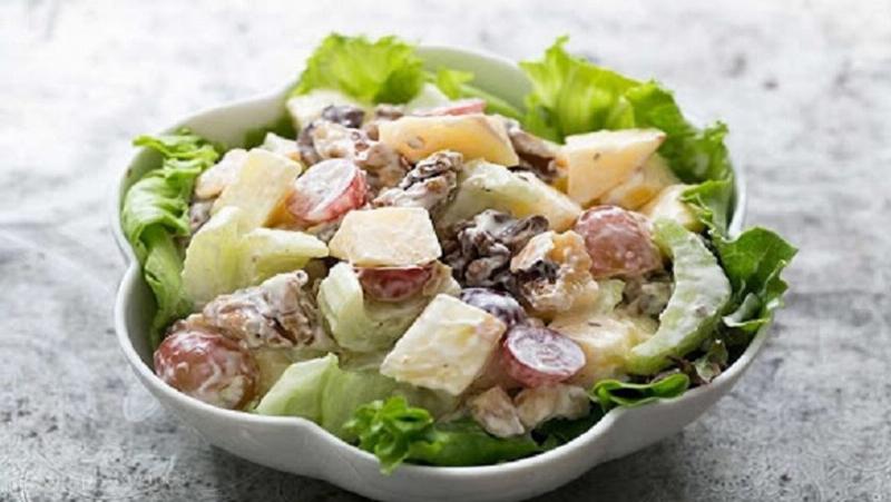 Chọn hoa quả tươi ngon cho salad