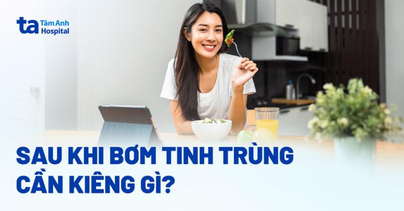 Người phụ nữ tập thể dục sau khi ăn ngô