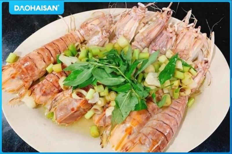 Tôm tích hấp sả gừng thơm ngon, ngọt thịt