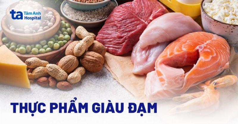 Bua an lanh manh co tom luoc la nguon protein chinh