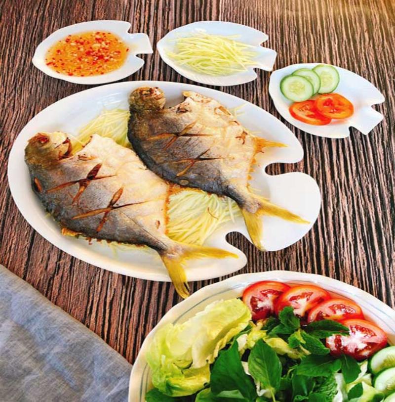 Mon ca chim nuong an kem voi bun rau song va nuoc cham