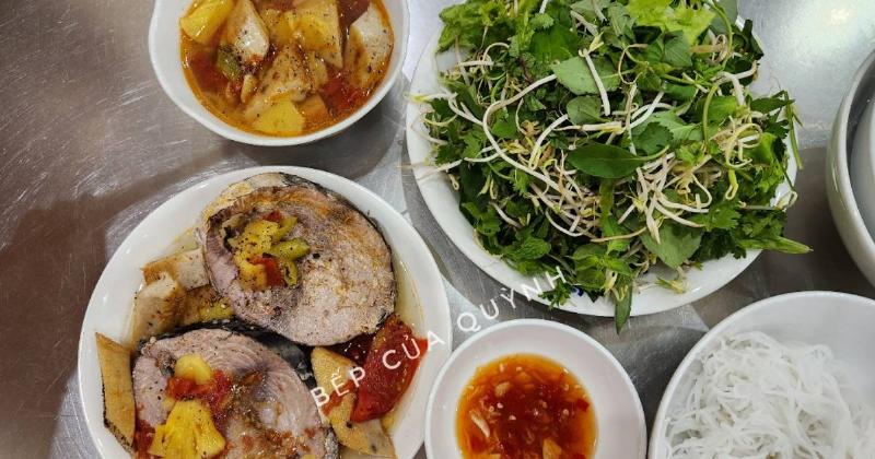 Cách nấu nước lèo bún chả cá miền trung trong vắt và ngọt thanh từ xương cá và rau củ