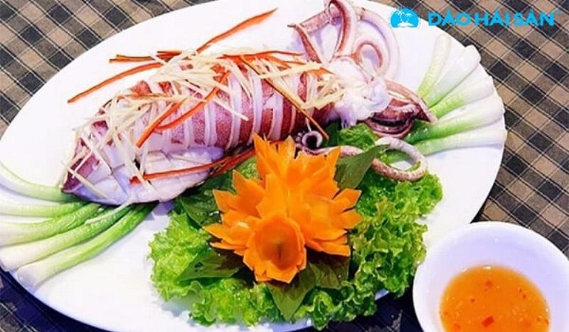 Chọn mực tươi ngon để làm món mực hấp sả đảm bảo chất lượng món ăn