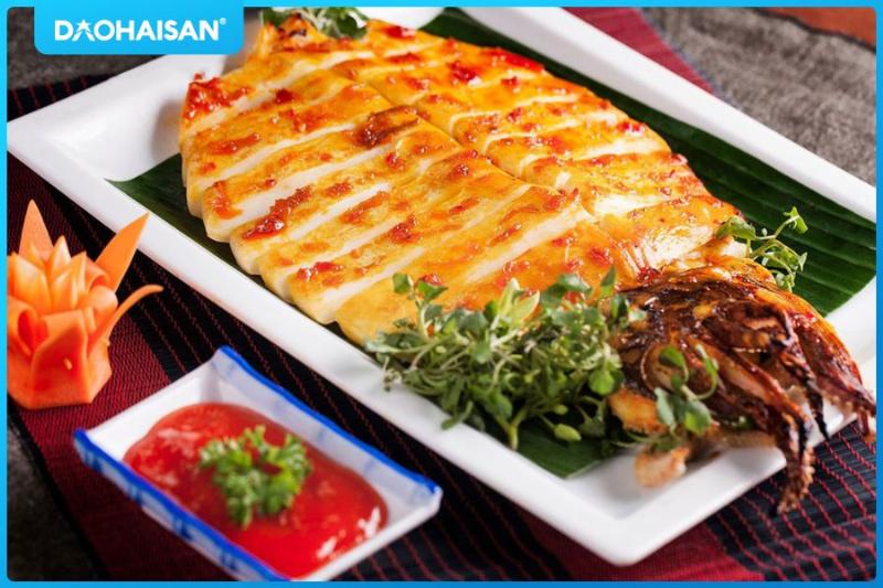 Hướng dẫn cách chọn và sơ chế mực tươi ngon cho các món ăn hấp dẫn
