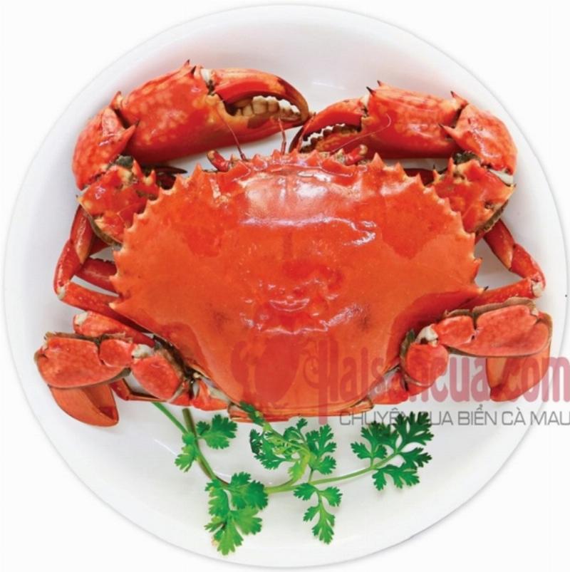 Cua hấp bia đơn giản mà giữ trọn vị ngọt tự nhiên của cua, ăn kèm muối tiêu chanh