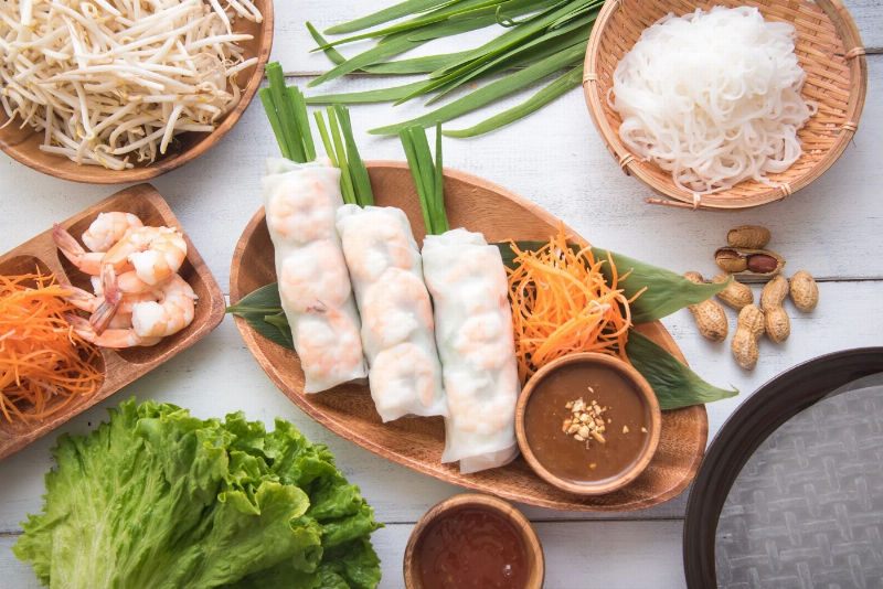 Những miếng mực nướng muối ớt vàng ruộm, thơm lừng trên bếp than hồng, là một trong những món ngon từ mực được yêu thích nhất