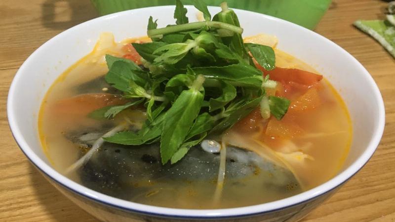 Quy trình sơ chế măng chua đúng chuẩn để nấu canh đầu cá hồi