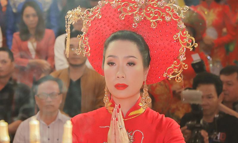 Cộng đồng nghệ sĩ quây quần sau lễ cúng Tổ
