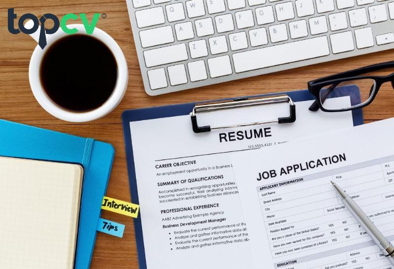 Nêu bật kỹ năng và kinh nghiệm phù hợp trong email xin việc tiếng Anh để chứng tỏ bạn là ứng viên tiềm năng.
