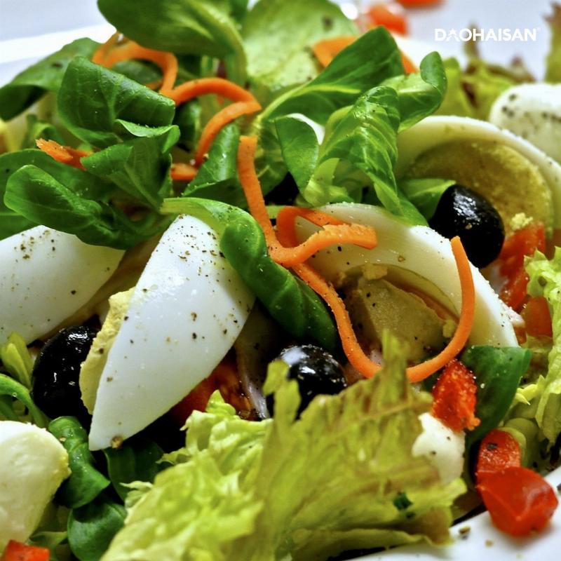 Thưởng thức món salad giảm cân với sốt mè rang tự làm cực kỳ đơn giản và hiệu quả