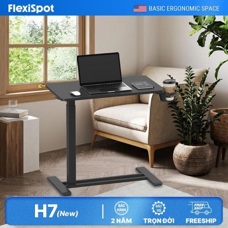 Một người đang ngồi tự học tiếng Anh, có sách, vở, và có thể là laptop, trong một không gian yên tĩnh, thoải mái